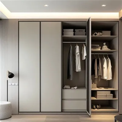 Balta atvira drabužių spinta su stalčiais